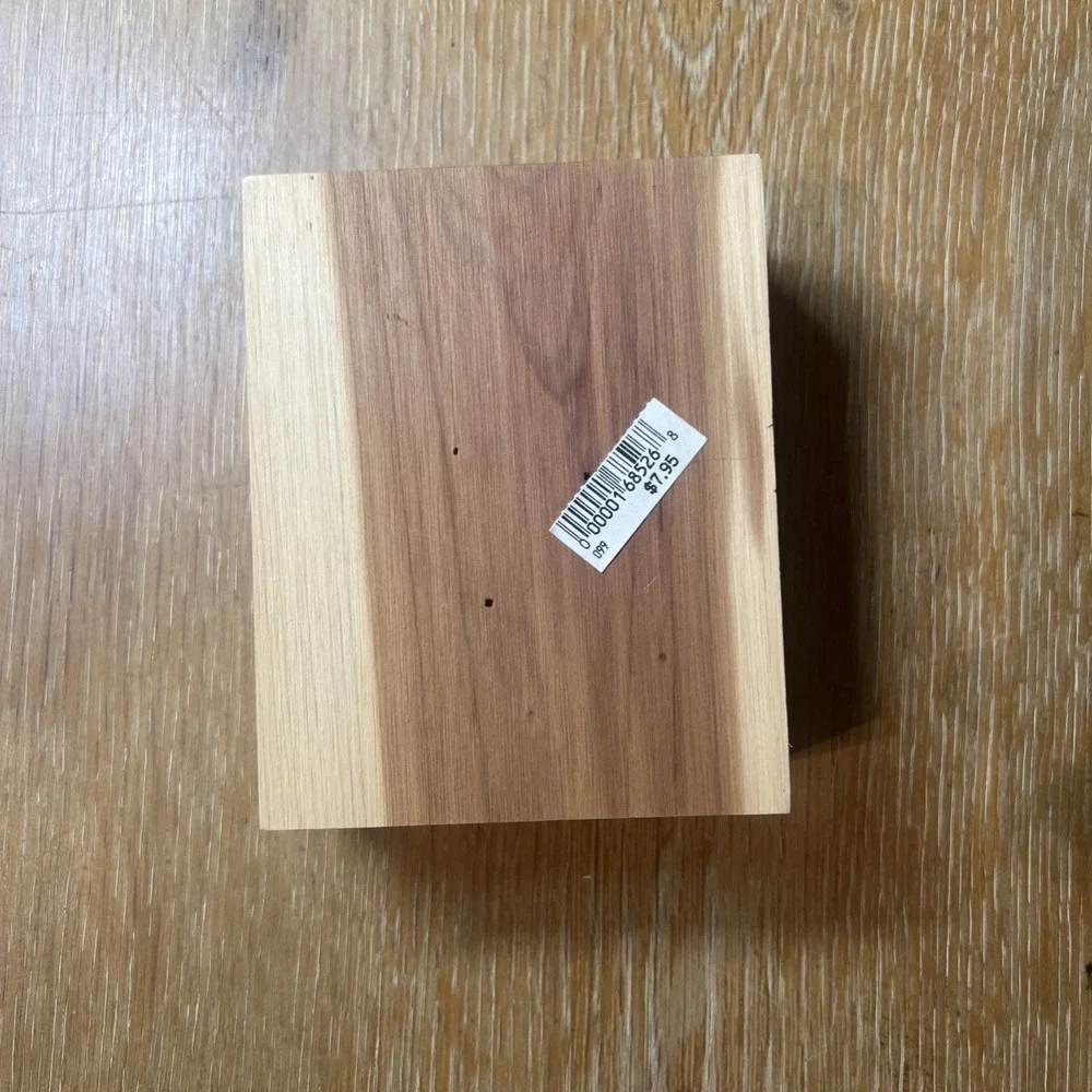 Vintage 1970's Souvenir Cedar Wood Trinket Box with Kitten Engraved‎ 'Minnesota'